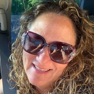 Meet your Posher, Tina